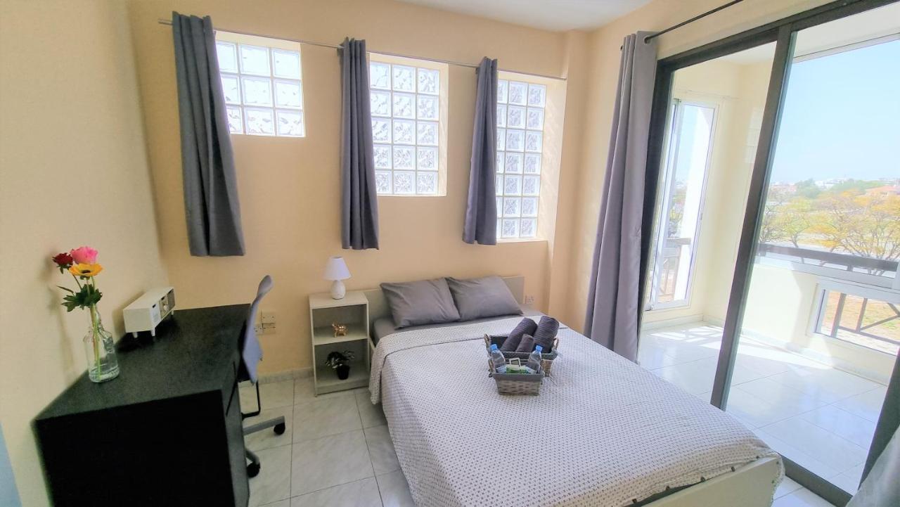 Comfy Rooms In A Shared Apartment Near Salt Lake With Internet And Netflix Larnaca Zewnętrze zdjęcie